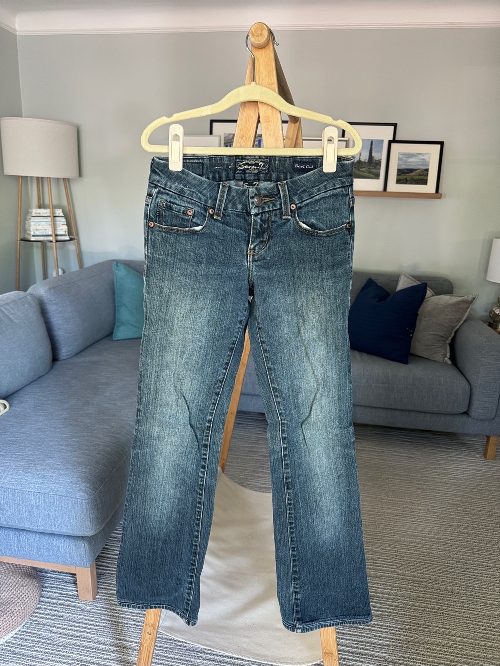 7 For All Mankind Women’s Vintage Low Rise Bootcut Jeans in Faded Blue Denim